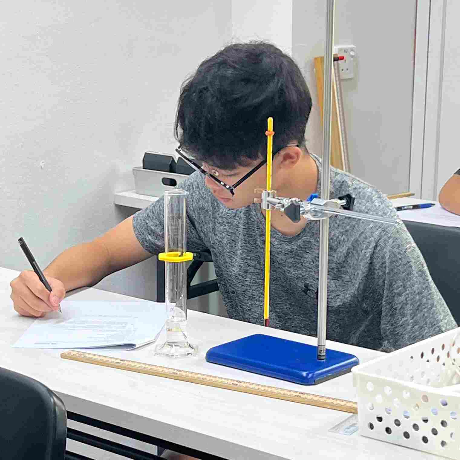 secondary o-level physics tuition and lab